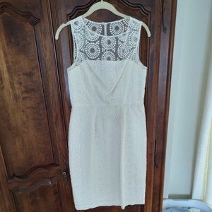 Maggy London Sheath Dress With Embroidered/Lace like Overlay Size 4